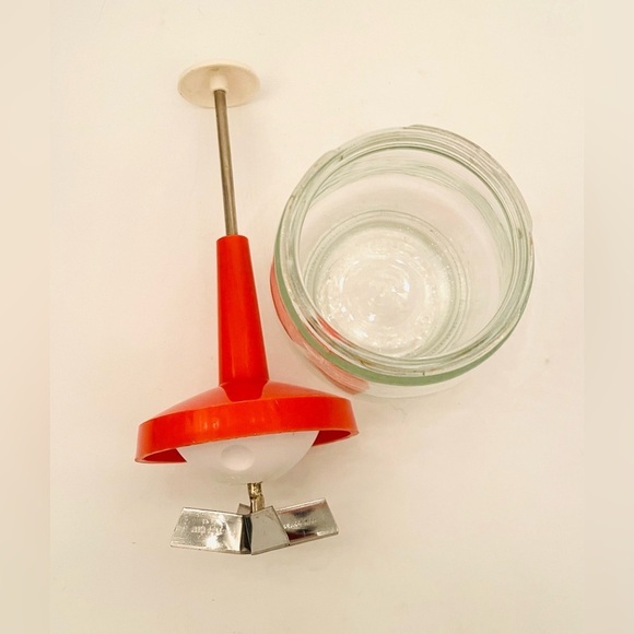 Retro Federal Housewares Orange Nut Chopper Push Top Vegetables Nuts Glass - Picture 6 of 9